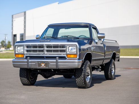 Used 1989 Dodge D/W Truck 350 image 7
