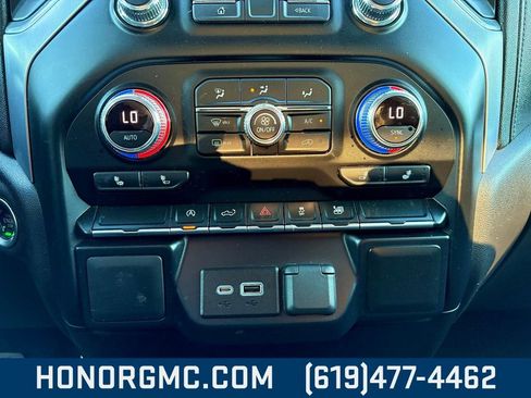 Used 2020 GMC Sierra 1500 SLE w/ SLE Value Package image 29