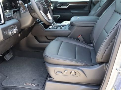 Used 2026 GMC Sierra 2500 Denali w/ Denali Reserve Package AWD/4WD image 16