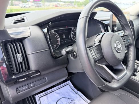 Certified 2022 Nissan Pathfinder SV AWD/4WD image 14