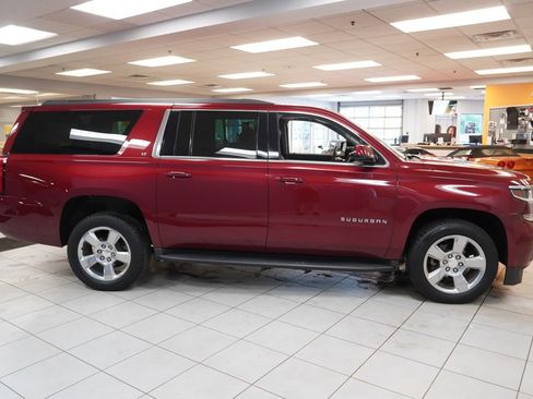 Used 2018 Chevrolet Suburban LT AWD/4WD image 14