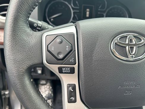 Used 2021 Toyota Tundra Limited w/ Limited Premium Package AWD/4WD image 16