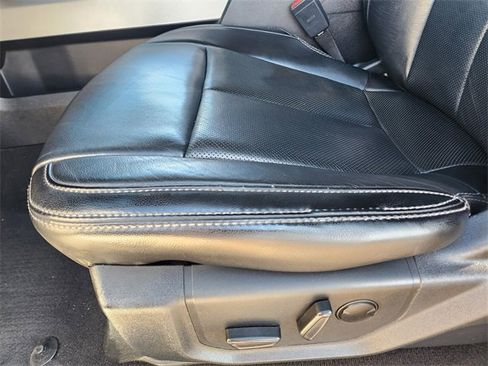 Used 2020 Ford F250 Lariat w/ Chrome Package image 23