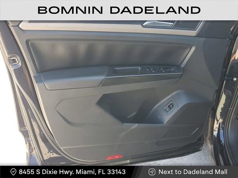 Used 2021 Volkswagen Atlas SE w/ Panoramic Sunroof Package image 16