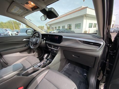 Used 2025 Buick Encore GX Preferred image 35