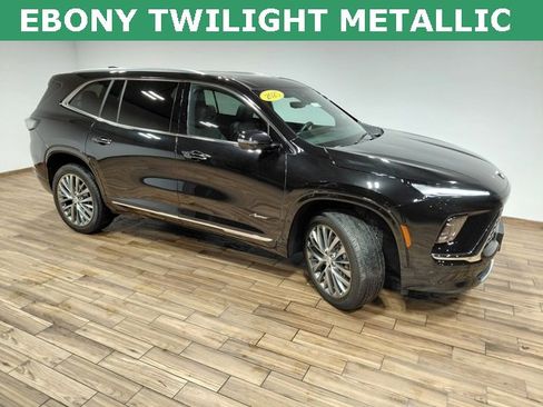 Used 2025 Buick Enclave Avenir w/ Super Cruise Package image 16