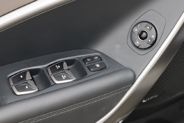 Used 2019 Hyundai Santa Fe XL FWD image 30