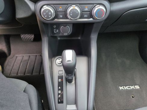 Certified 2025 Nissan Kicks Play S FWD image 25