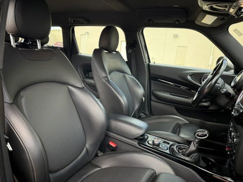 Used 2016 MINI Cooper Clubman FWD image 15
