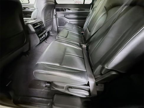 Used 2022 Jeep Wagoneer Series II image 28