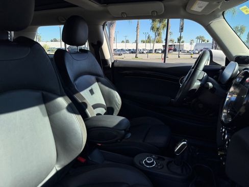 Used 2023 MINI Cooper SE image 17