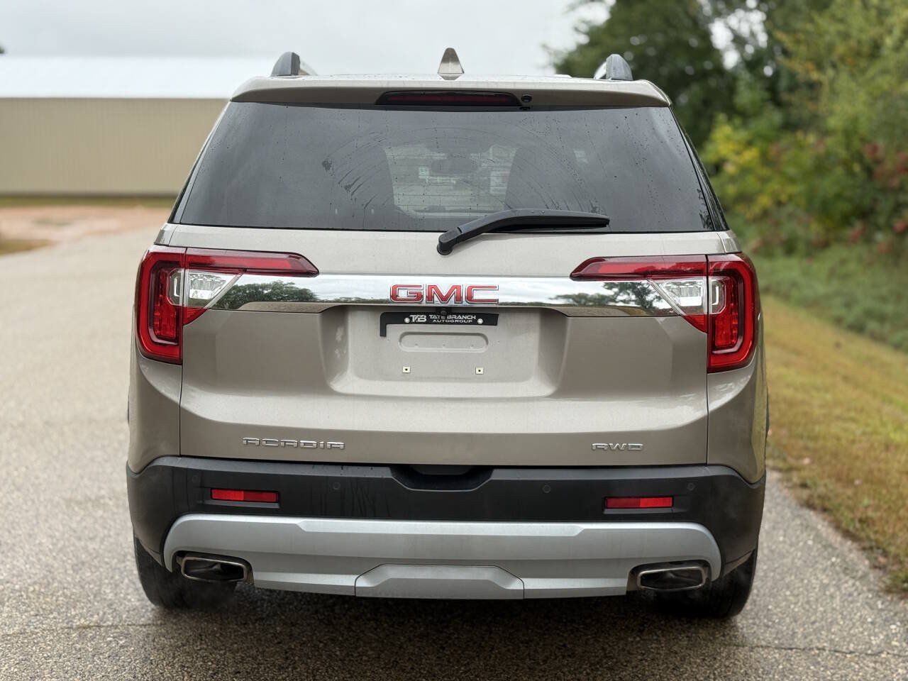 Used 2023 GMC Acadia SLT w/ Technology Package AWD/4WD image 6