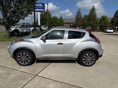 Used 2017 Nissan Juke SV w/ Technology Package FWD image 4