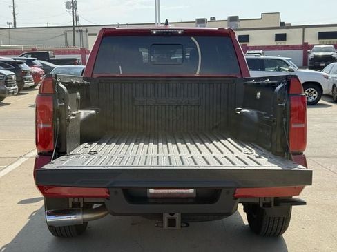 Used 2025 Toyota Tacoma Limited AWD/4WD image 18