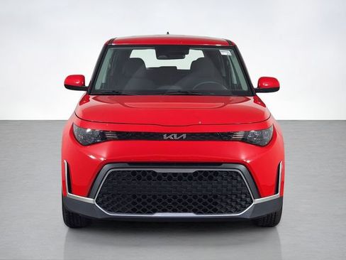 Used 2025 Kia Soul LX w/ LX Technology Package FWD image 8