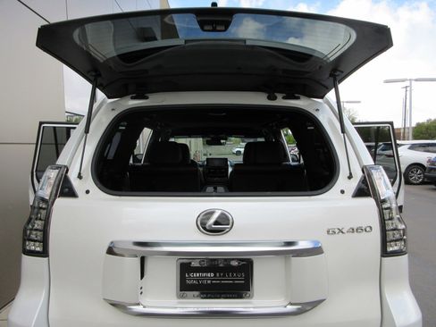Used 2023 Lexus GX 460 Luxury w/ Sport Design Package AWD/4WD image 61
