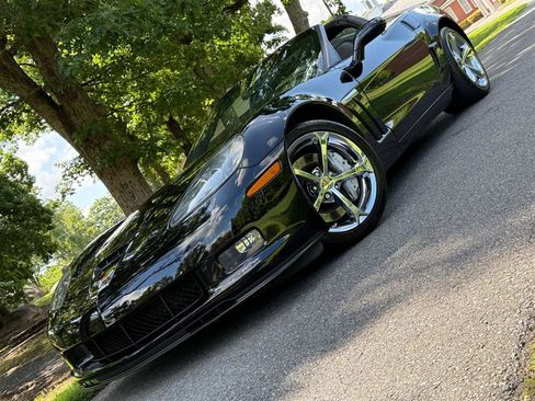 Used 2010 Chevrolet Corvette Grand Sport w/ Roof Package RWD image 7