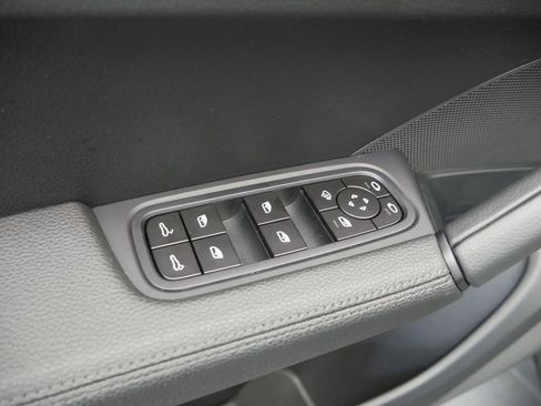 Certified 2024 Porsche Cayenne image 19