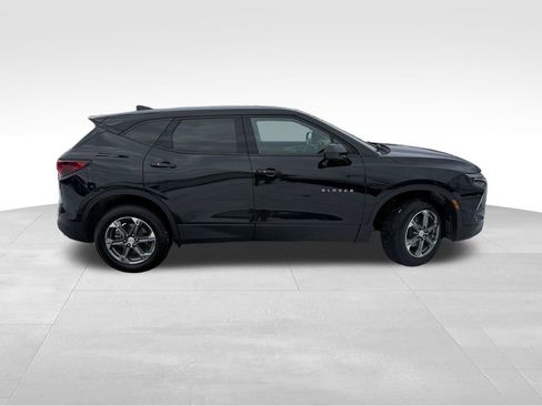 Used 2023 Chevrolet Blazer LT image 8