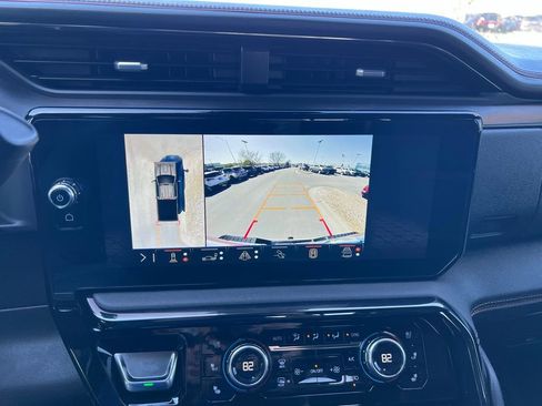 Used 2024 GMC Sierra 2500 AT4 w/ Technology Package image 40