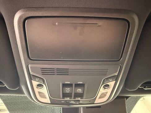 Used 2025 Honda Ridgeline Black Edition image 35