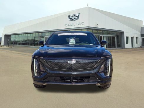 New 2025 Cadillac Lyriq Sport image 2