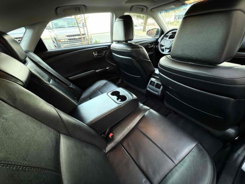 Used 2014 Toyota Avalon Limited image 65