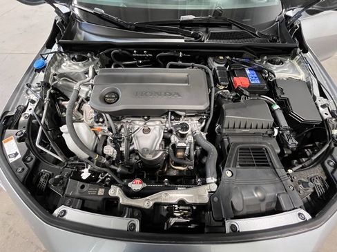 Used 2025 Honda Civic Sport image 27