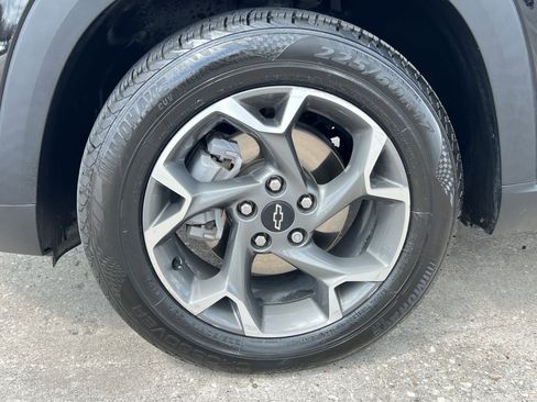 Certified 2024 Chevrolet Trax LT w/ Driver Confidence Package image 11