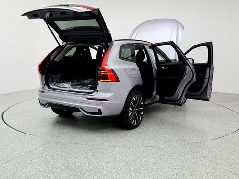 New 2026 Volvo XC60 B5 Ultra w/ Climate Package image 11