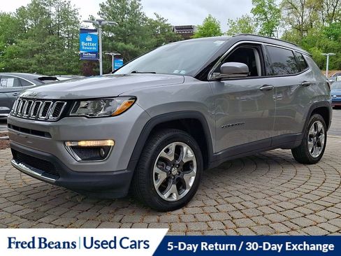 Used 2018 Jeep Compass Limited AWD/4WD image 3