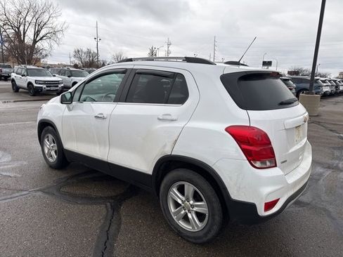 Used 2019 Chevrolet Trax LT w/ LT Convenience Package image 6