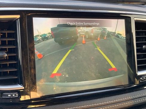 Used 2023 Chrysler Pacifica Limited image 23