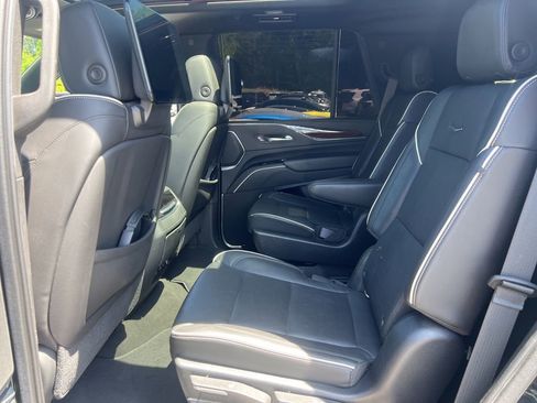 Used 2021 Cadillac Escalade Premium Luxury w/ LPO, Radiant Package image 7