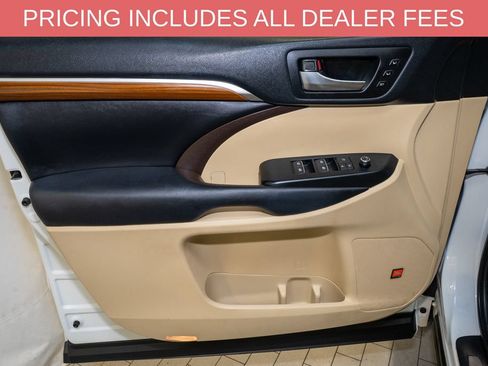 Used 2018 Toyota Highlander Limited FWD image 14