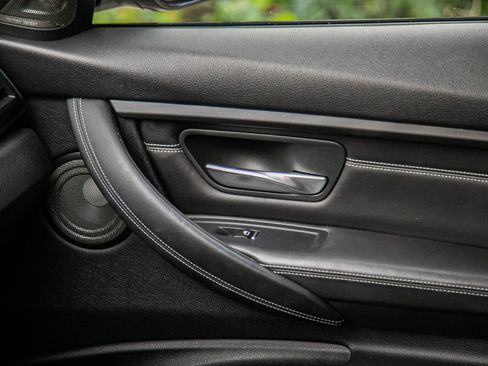 Used 2017 BMW M3 RWD image 30