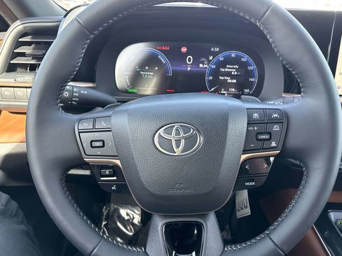 New 2026 Toyota Crown Signia image 22