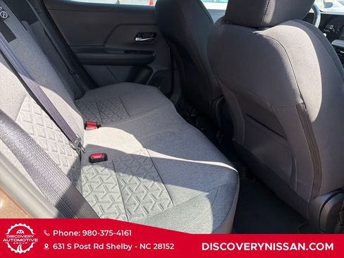 Certified 2025 Nissan Kicks SV FWD image 34
