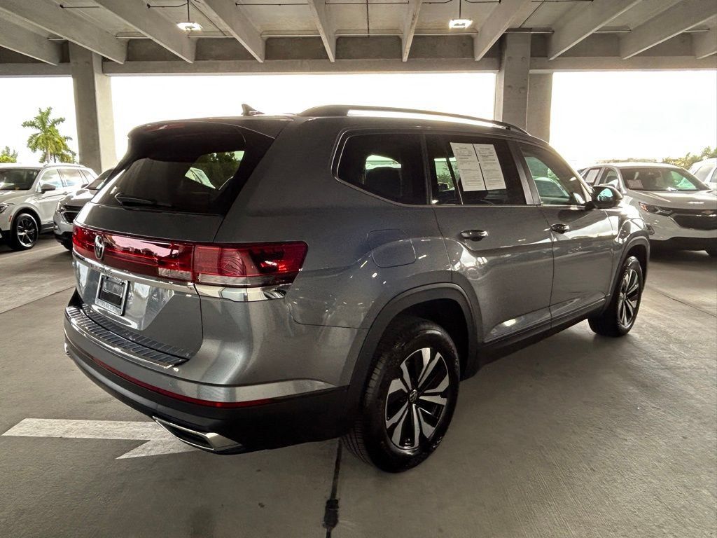 Used 2024 Volkswagen Atlas SE FWD image 5