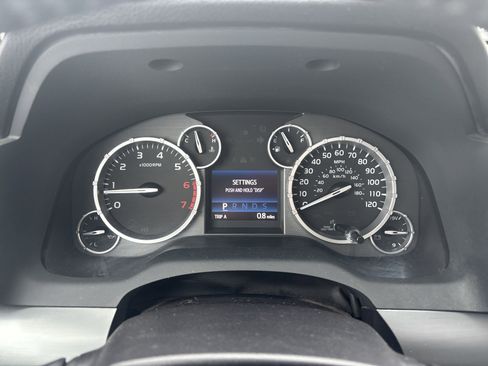 Used 2014 Toyota Tundra Platinum image 27