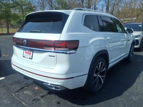 New 2026 Volkswagen Atlas SEL Premium R-Line AWD/4WD image 2