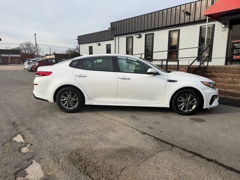 Used 2019 Kia Optima LX image 5