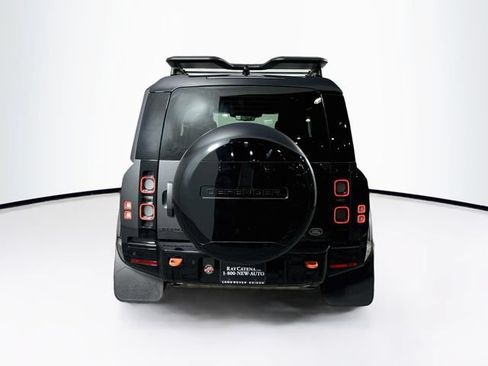 Used 2023 Land Rover Defender 90 X AWD/4WD image 31