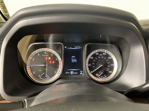 Used 2018 Nissan Titan Platinum Reserve w/ Platinum Utility Package image 22