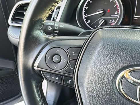 Used 2021 Toyota Camry SE image 16