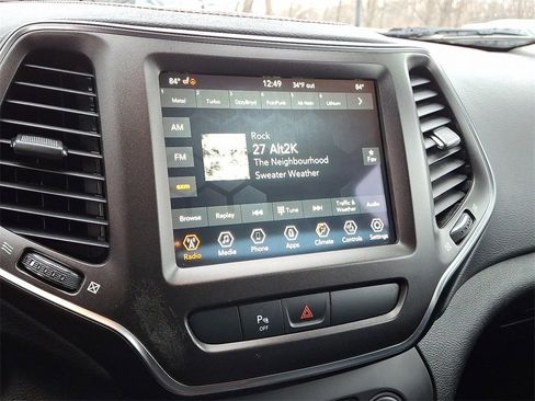 Used 2020 Jeep Cherokee Trailhawk w/ Comfort/Convenience Group image 17