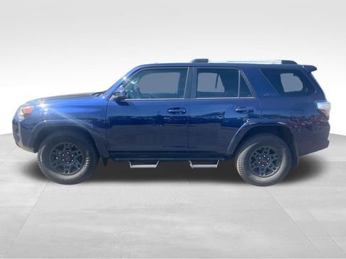 Used 2022 Toyota 4Runner SR5 image 2