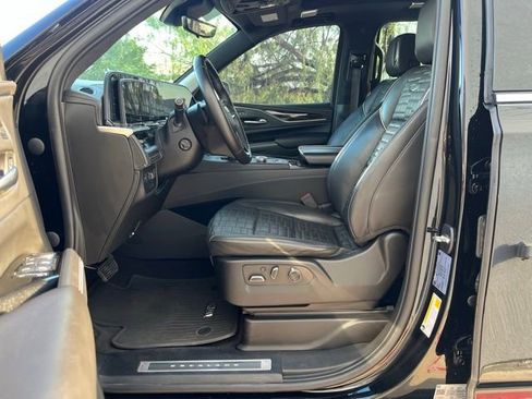 Used 2022 Cadillac Escalade ESV Premium Luxury Platinum image 31