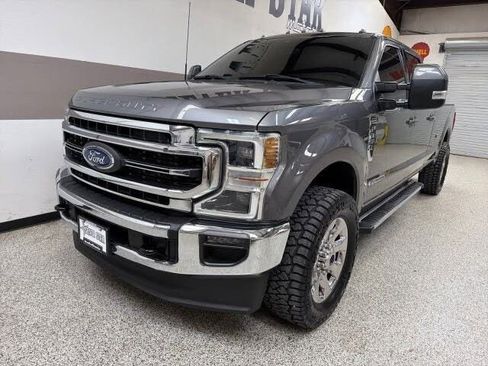 Used 2022 Ford F350 Lariat w/ Lariat Ultimate Package AWD/4WD image 3