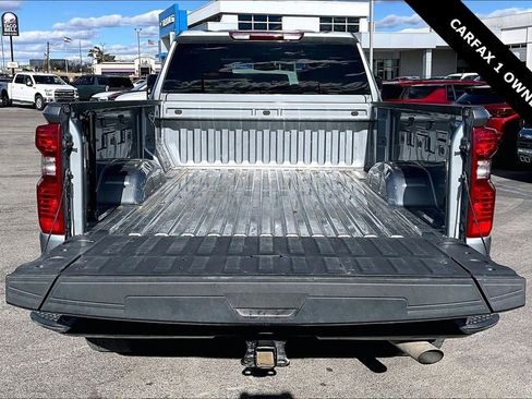 Used 2025 Chevrolet Silverado 2500 Custom w/ Custom Value Package image 7